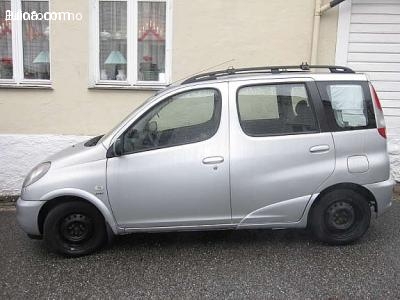 Toyota Yaris Verso P2 2002,