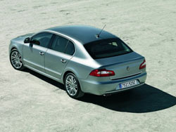 Ny Skoda Superb vises offisielt